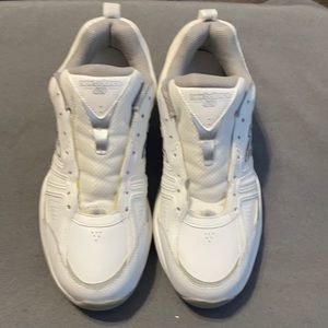 10.5 New Balance Tennis Shoes